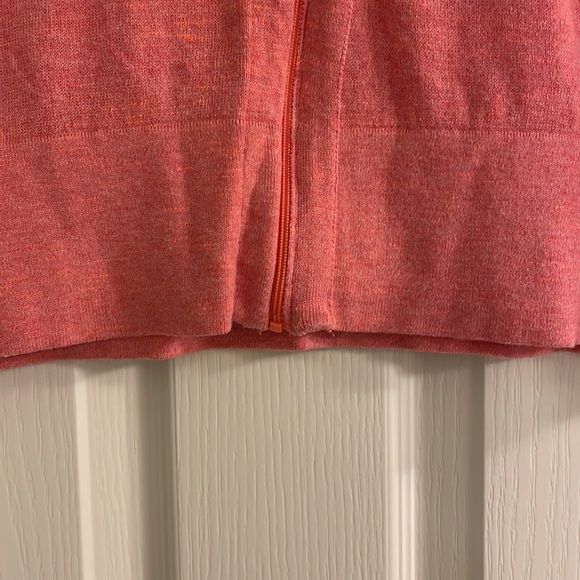 Eddie Bauer top - Picture 4 of 8